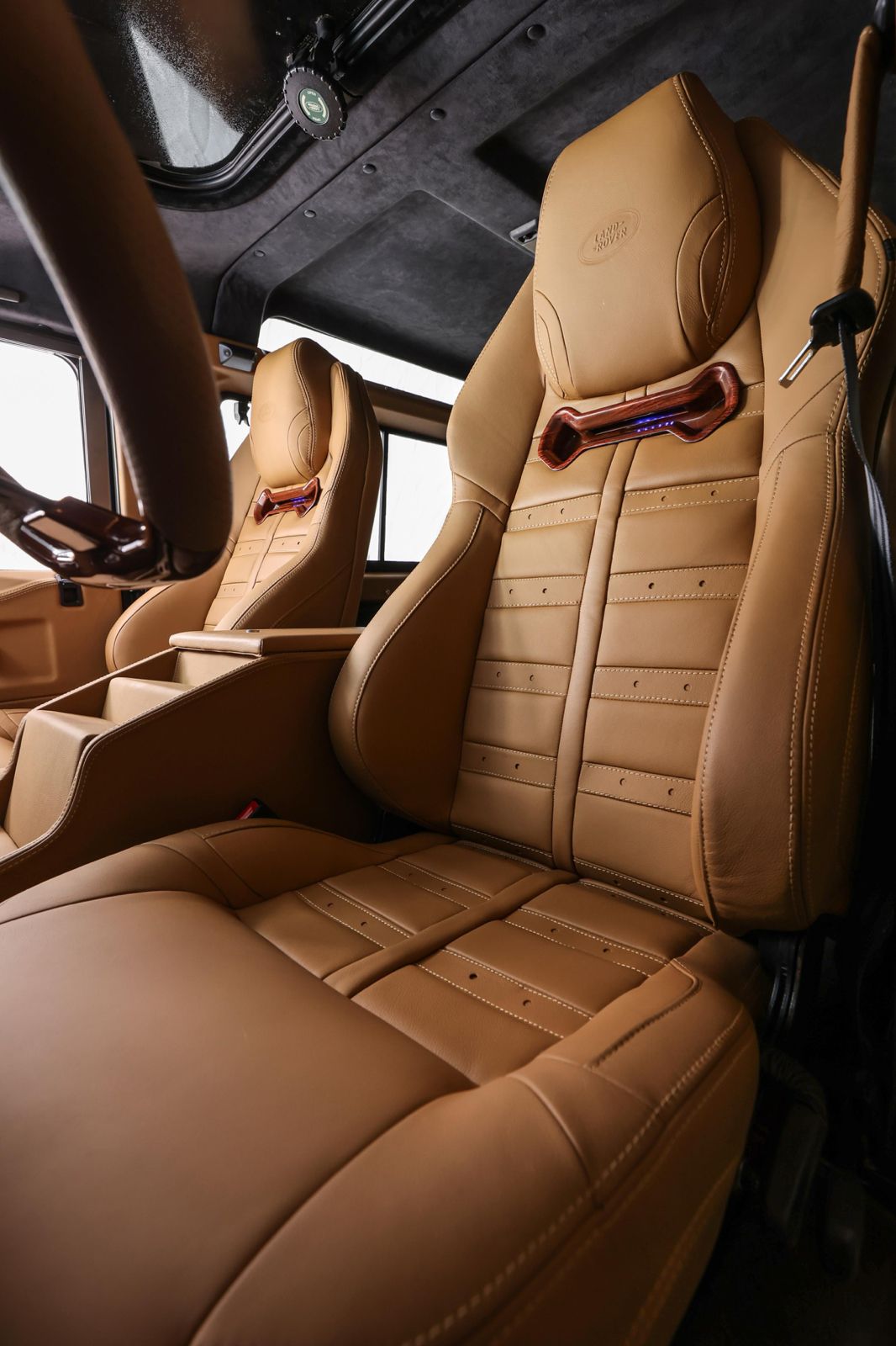 Land Rover Defender Heritage — interior personalizado