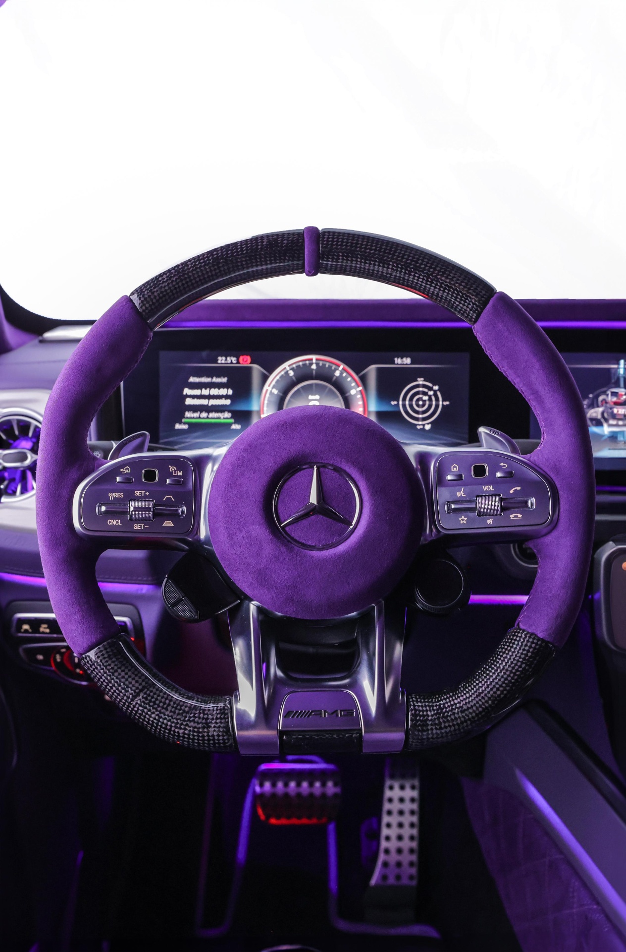 Mercedes Volante AMG — interior personalizado