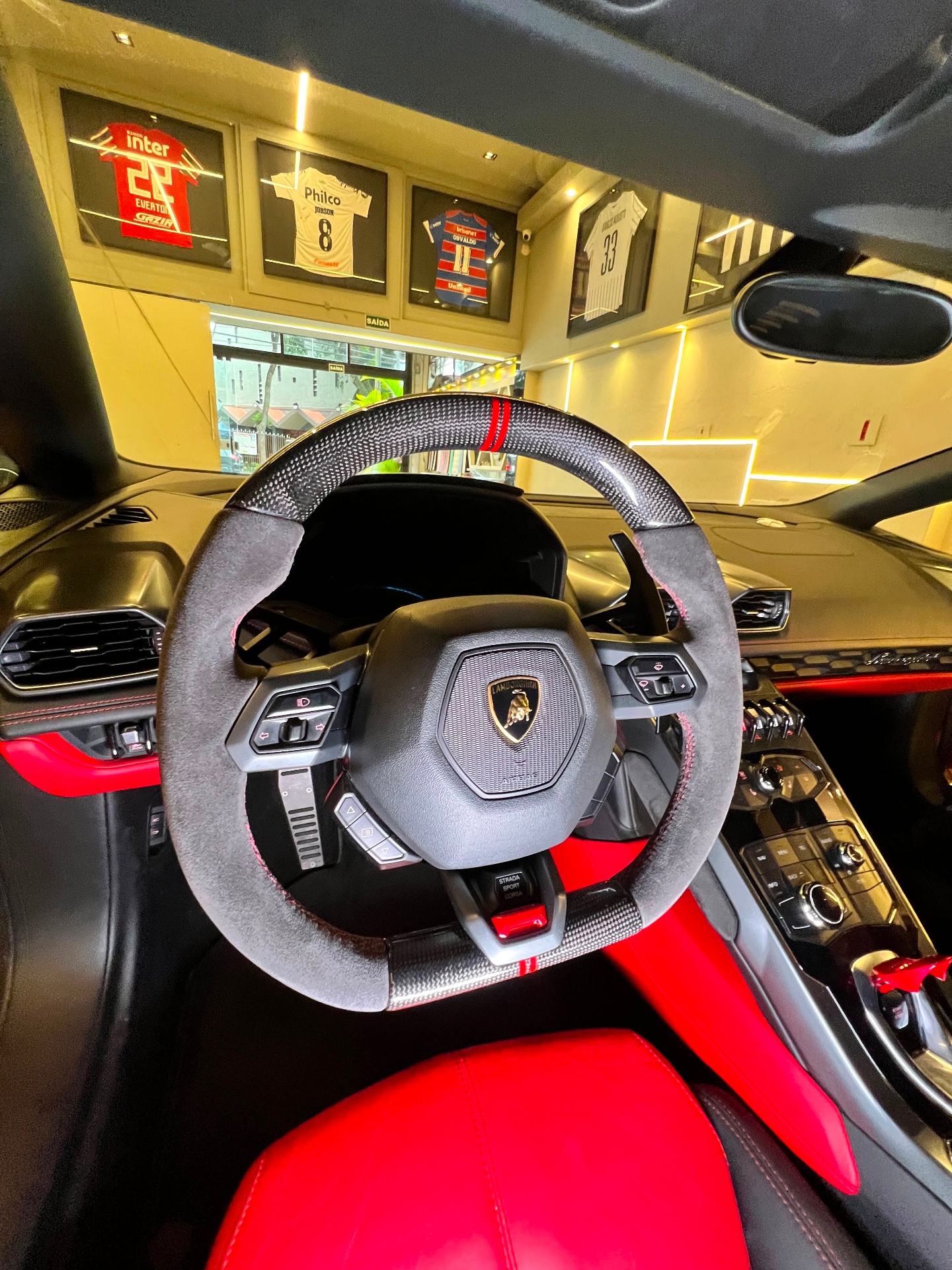 Lamborghini Huracán — interior personalizado